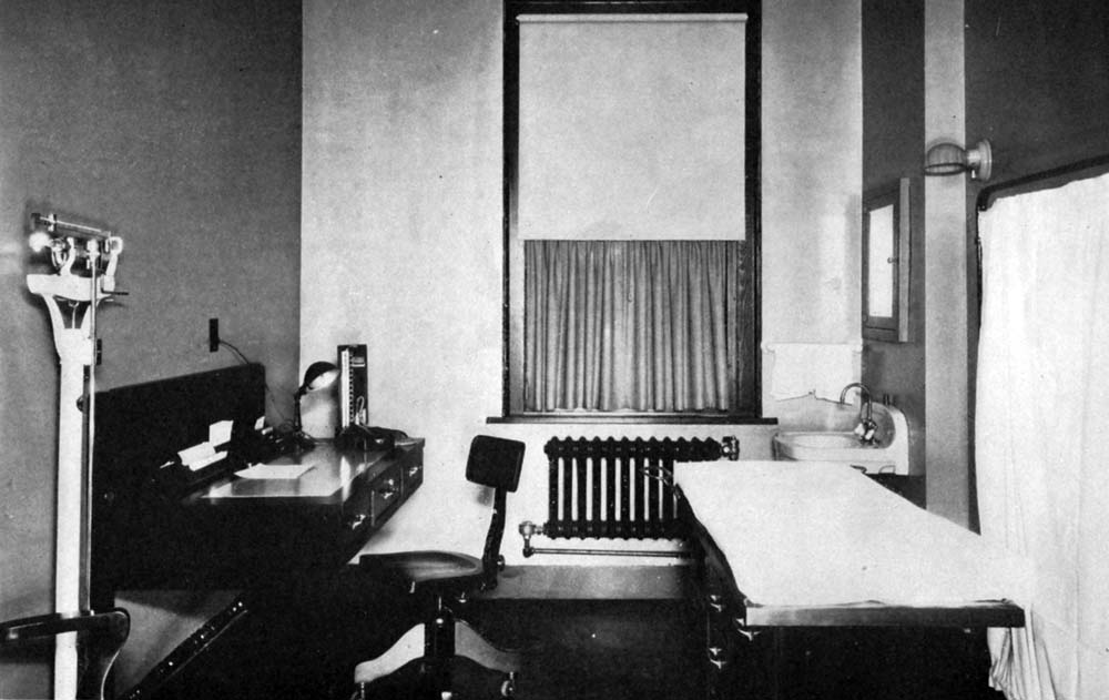 A patient exam room in the newly constructed Guthrie Clinic building, approximately 1928.