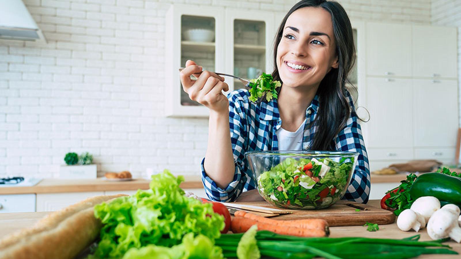 A heart-healthy diet includes vegetables and whole grains.