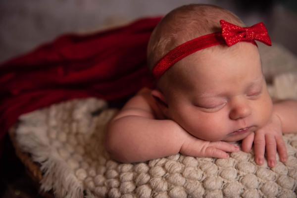 red bow