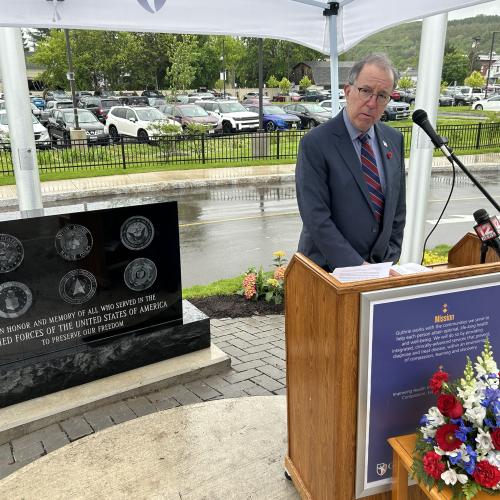 Guthrie Cortland Medical Center Unveils Veterans Monument