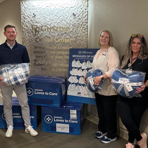 Williams Subaru of Sayre Donates Blankets to Guthrie Cancer Center